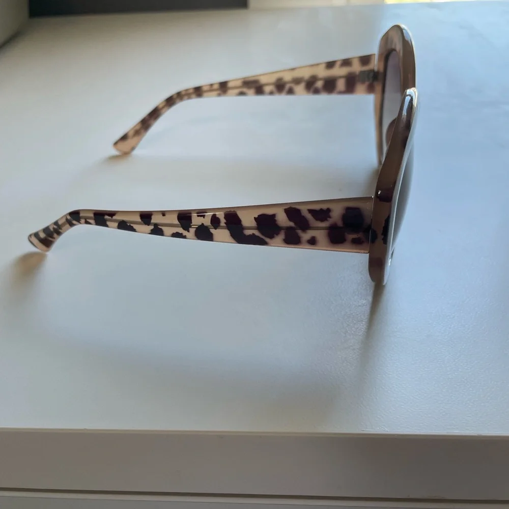 A.J. Morgan Animal Print Filter Cat.3 Sunglasses - Picture 4 of 6